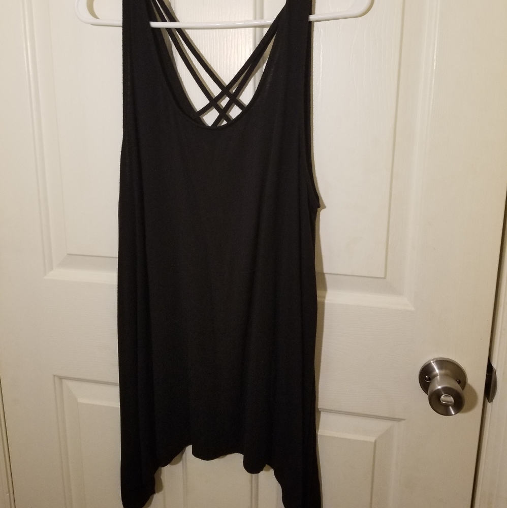 Criss cross tank